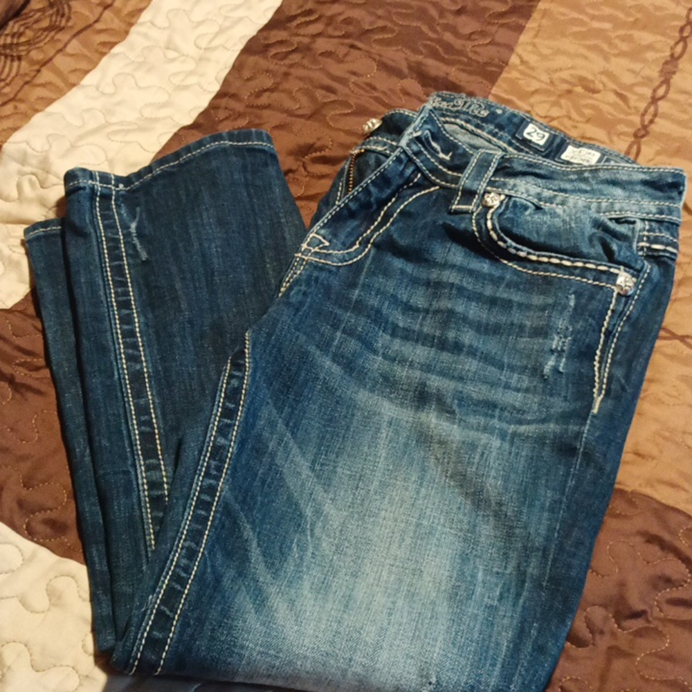 Miss me distressed Capri's